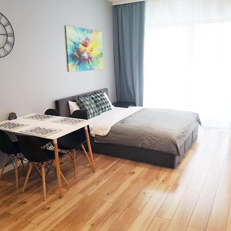 Novum Apartment With Parking Cracovia Exterior foto