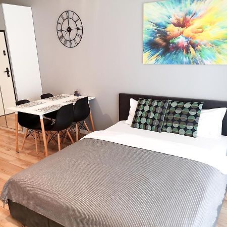 Novum Apartment With Parking Cracovia Exterior foto