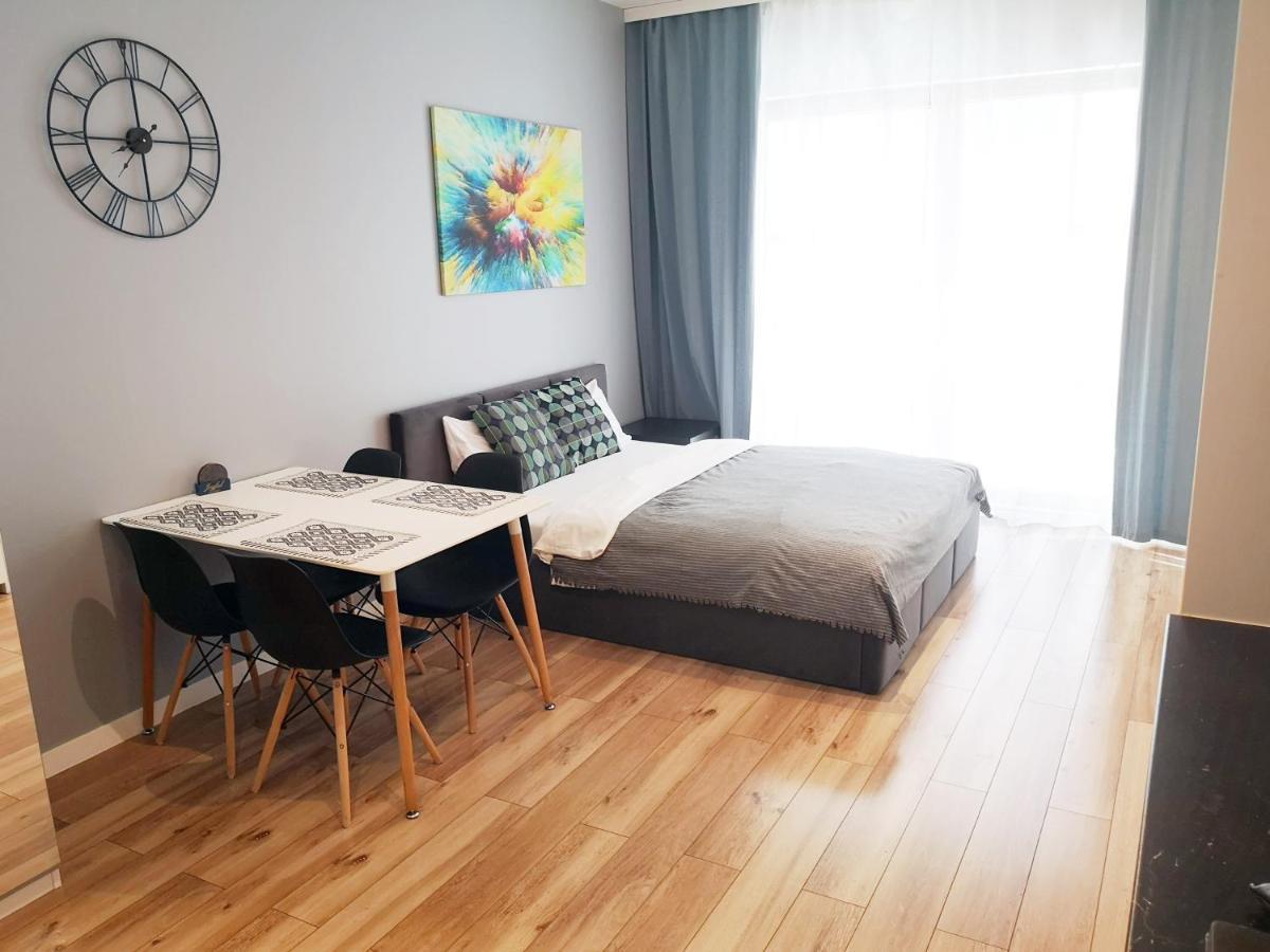 Novum Apartment With Parking Cracovia Exterior foto