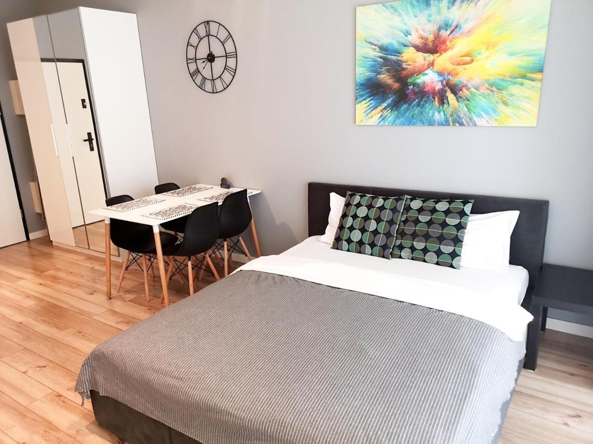 Novum Apartment With Parking Cracovia Exterior foto