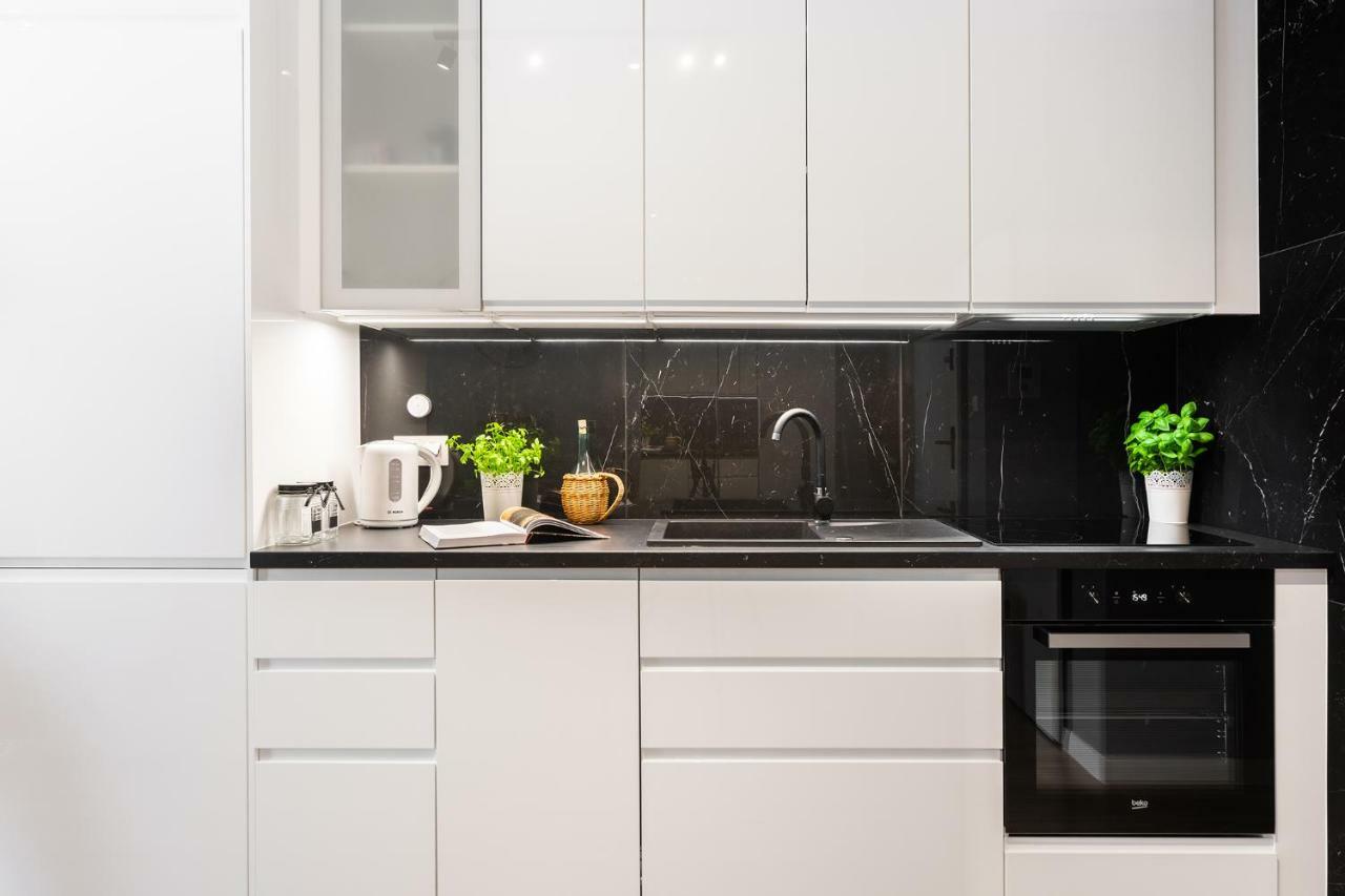 Novum Apartment With Parking Cracovia Exterior foto