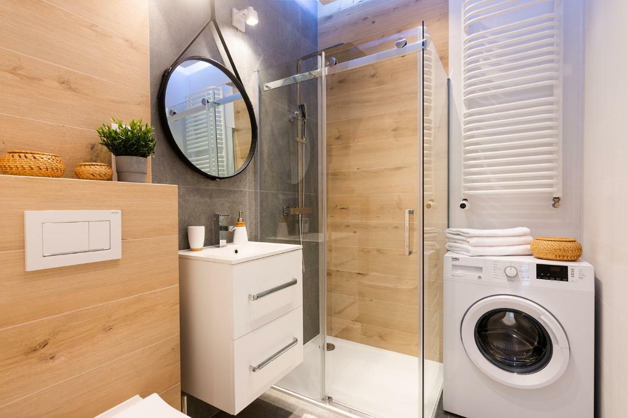 Novum Apartment With Parking Cracovia Exterior foto